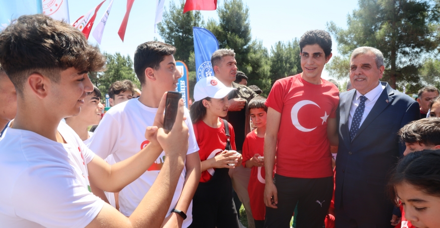 BAŞKAN BEYAZGÜL, “ŞANLIURFA’NIN GENÇLİĞİNE GÜVENİYOR ONLARLA GURUR DUYUYORUZ”